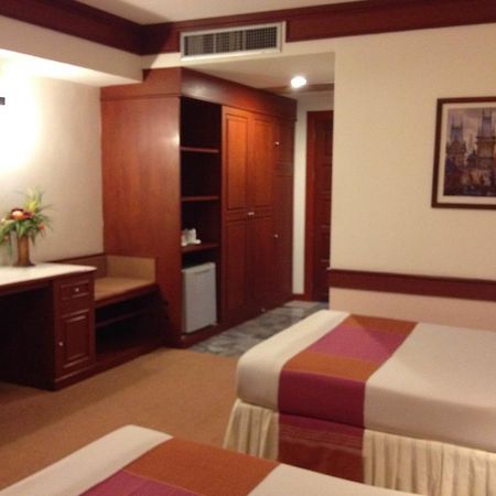 Raya Grand Hotel Nakhonratchasima Rum bild
